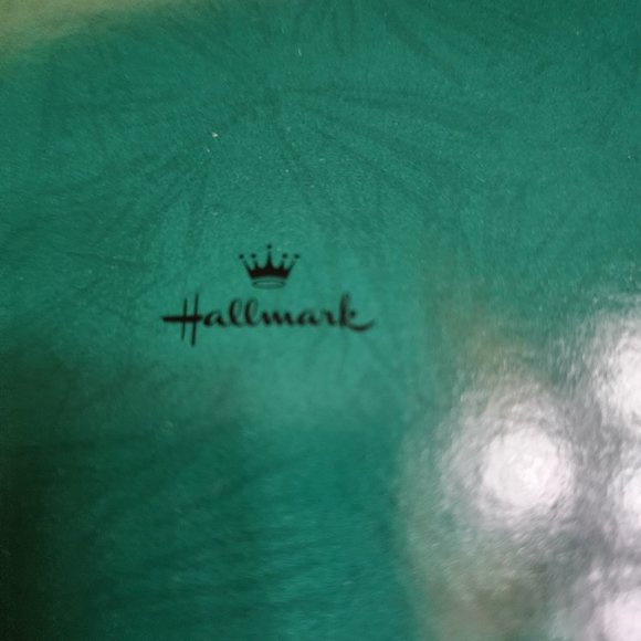 Hallmark Keepsake 1996 Club Edition BARBIE Christmas Ornament based on 1998 Doll - Picture 15 of 15